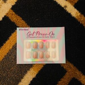 Gel Press-On Nails - Pink
